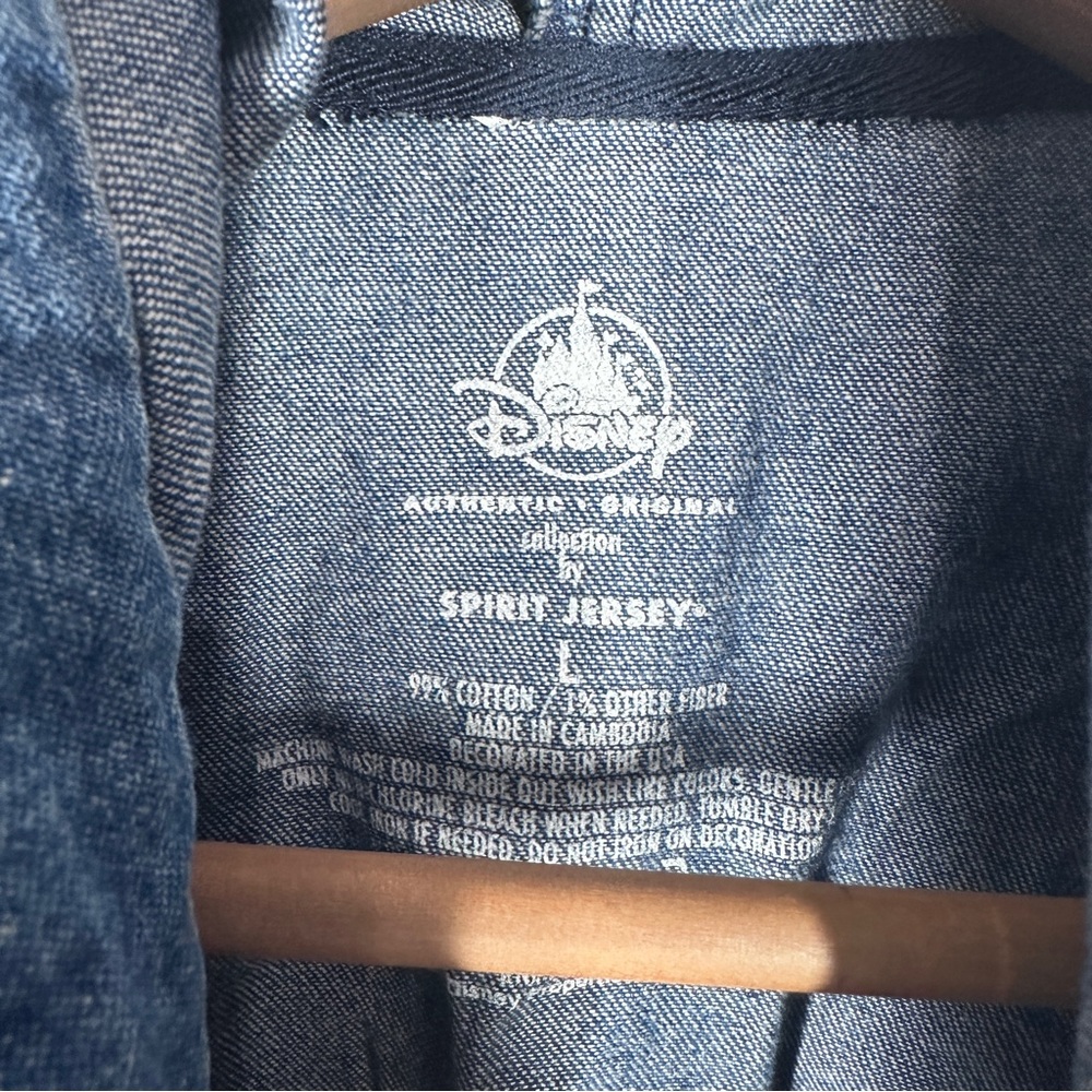 Walt Disney World Denim Spirit Jersey Pullover Size Large Blue Hooded Pocket - Picture 5 of 6